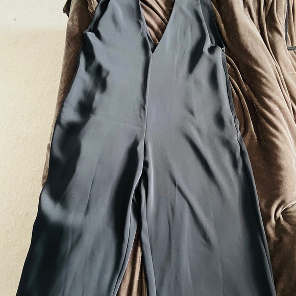 Zara L jumpsuit style pant dress with side zip - Picture 3 of 6